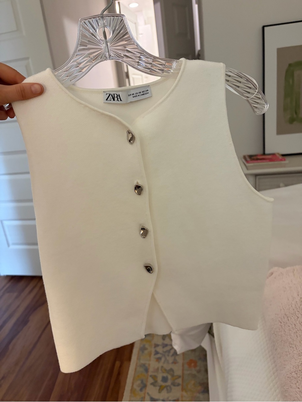 ZARA Cream buttoned Sleeveless Vest